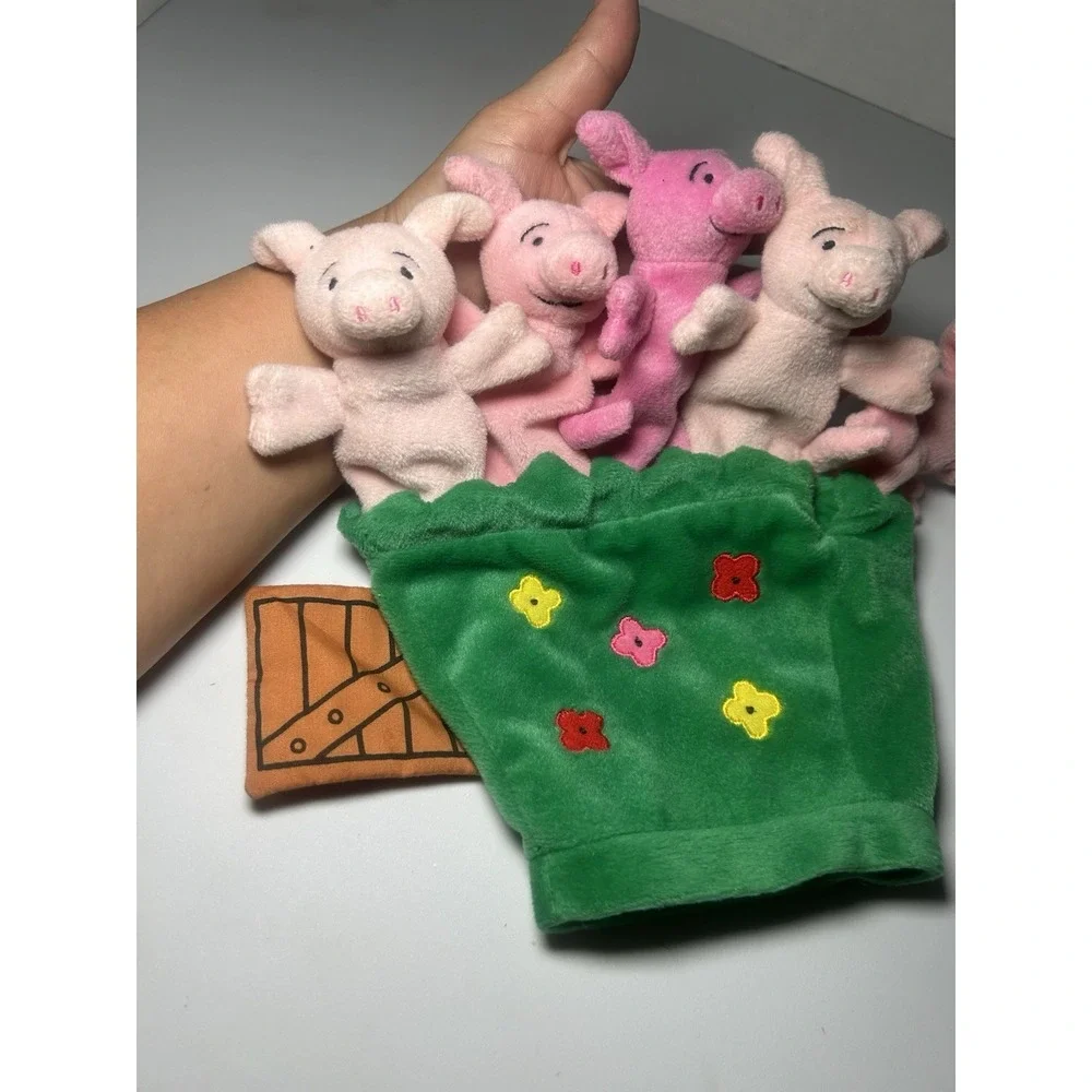 Little Scholastic This Little Piggy Puppet Book Piggies Learning Glove Book